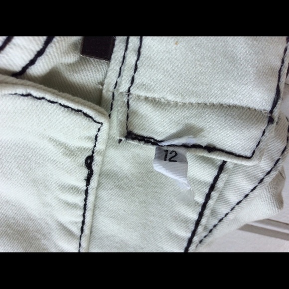 PrettyLittleThing Stone Buckle Bralette. - Picture 11 of 14